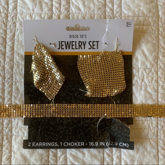 Costume jewelry 70s 80s “gold” NWT - Picture 2 of 4